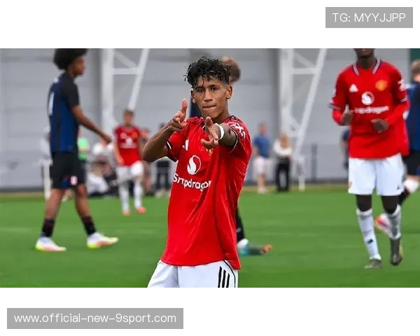 曼联青训逐渐崭露头角,年轻球员为球队注入新鲜血液